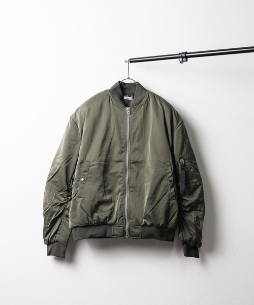 1 to 10 people(ワントゥテンピープル)の「【RS】オーバーサイズ 中綿MA-1ジャケット(MA-1・レディース・ブラック/カーキ・MEDIUM/LARGE)」の1枚目の写真
