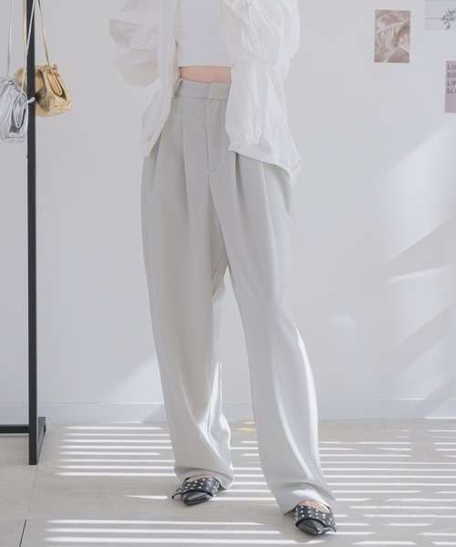 RU.TI.LE(ルチル)の「【RU.TI.LE】カットジョーゼットタックワイドパンツ(その他パンツ・レディース・ライトグレー/ブラック/グレー・MEDIUM/LARGE)」の3枚目の写真