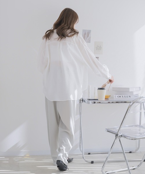 RU.TI.LE(ルチル)の「【RU.TI.LE】カットジョーゼットタックワイドパンツ(その他パンツ・レディース・ライトグレー/ブラック/グレー・MEDIUM/LARGE)」の19枚目の写真