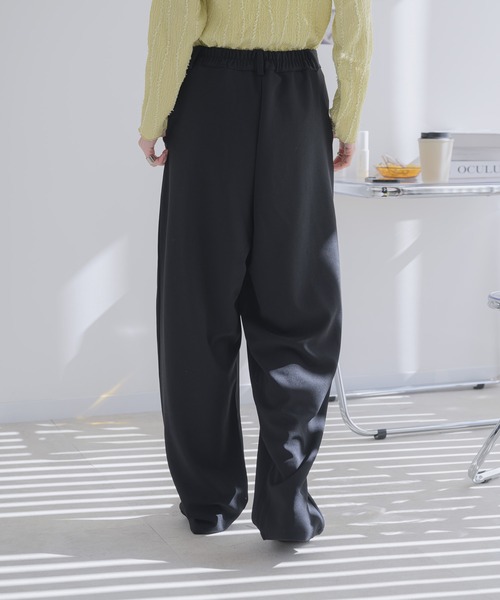 RU.TI.LE(ルチル)の「【RU.TI.LE】カットジョーゼットタックワイドパンツ(その他パンツ・レディース・ライトグレー/ブラック/グレー・MEDIUM/LARGE)」の4枚目の写真