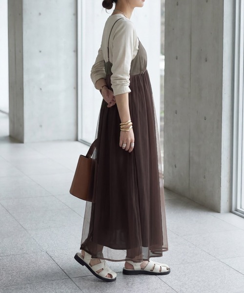 STYLE DELI(スタイルデリ)の「【LUXE】チュールギャザーキャミ型ワンピース(ワンピース・レディース・ブラック/ライトグレー/ブラウン・FREE)」の3枚目の写真