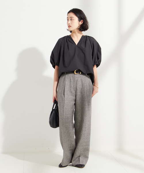 journal standard L'essage(ジャーナルスタンダードレサージュ)の「ギャザースリーブブラウス(シャツ/ブラウス・レディース・ホワイト/ブラック/キャメル・FREE)」の4枚目の写真