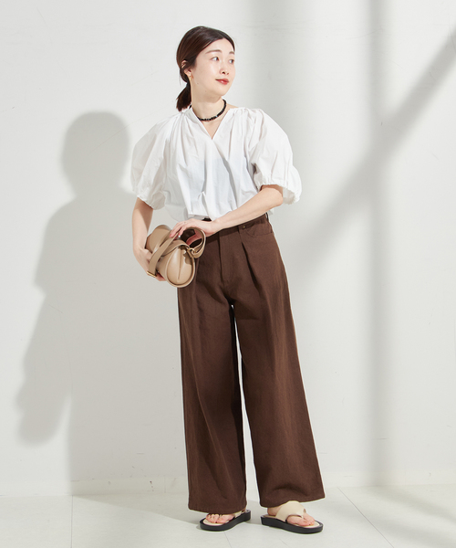 journal standard L'essage(ジャーナルスタンダードレサージュ)の「ギャザースリーブブラウス(シャツ/ブラウス・レディース・ホワイト/ブラック/キャメル・FREE)」の7枚目の写真