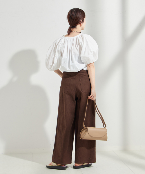 journal standard L'essage(ジャーナルスタンダードレサージュ)の「ギャザースリーブブラウス(シャツ/ブラウス・レディース・ホワイト/ブラック/キャメル・FREE)」の8枚目の写真