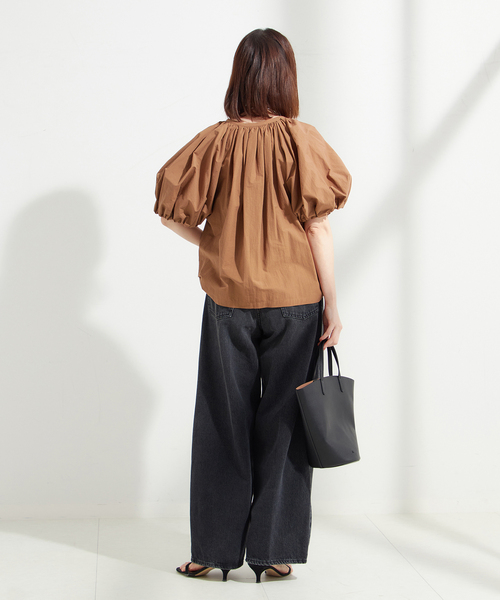 journal standard L'essage(ジャーナルスタンダードレサージュ)の「ギャザースリーブブラウス(シャツ/ブラウス・レディース・ホワイト/ブラック/キャメル・FREE)」の15枚目の写真