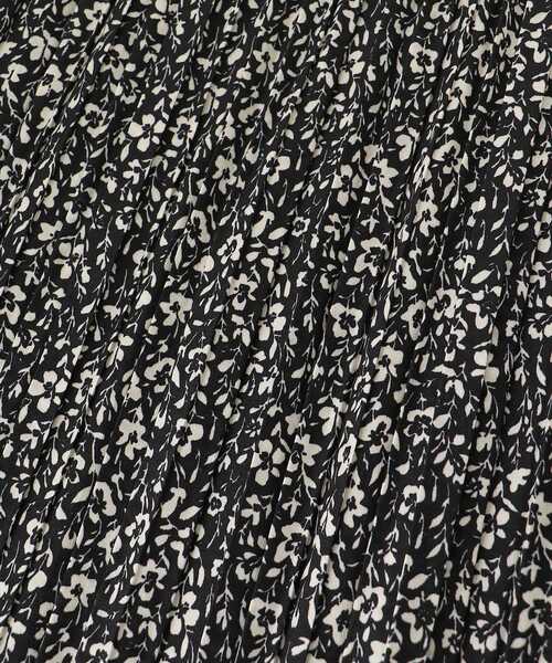 le.coeur blanc(ルクールブラン)の「フラワープリントプリーツキャミワンピース(ワンピース・レディース・ブルー系その他4/ブラック系その他・38)」の14枚目の写真