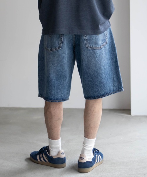 Levi's（リーバイス）の「Levi's(R)  478 BAGGY SHORTS 001JM（デニムパンツ・メンズ・ブラック/ブルー系・28inch/30inch/32inch/34inch/36inch）」の4枚目の写真