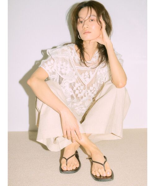 Ungrid(アングリッド)の「【Htage】レースシアーフリルブラウス(シャツ/ブラウス・レディース・ブラック/オフホワイト・FREE)」の5枚目の写真