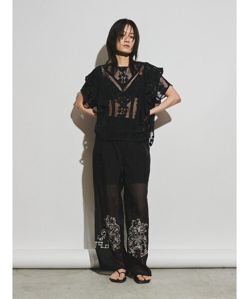 Ungrid(アングリッド)の「【Htage】レースシアーフリルブラウス(シャツ/ブラウス・レディース・ブラック/オフホワイト・FREE)」の13枚目の写真