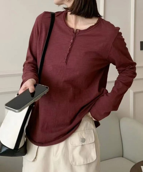 aimoha(アイモハ)の「ヘンリーネック長袖Tシャツ(Tシャツ/カットソー・レディース・ネイビー/ホワイト/ブラック/ワインレッド・MEDIUM/LARGE)」の4枚目の写真
