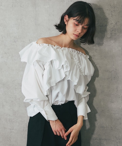 ANOTHER S(アナザーエス)の「2wayオフショルダーブラウス(シャツ/ブラウス・レディース・ホワイト/ブルー/ブラック・FREE)」の5枚目の写真