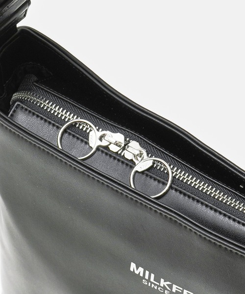 MILKFED.(ミルクフェド)の「SOLID SHOULDER BAG(ショルダーバッグ・レディース・シルバー/ブラック/ブラウン・ONE SIZE)」の9枚目の写真