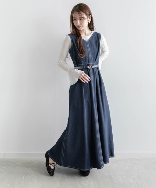 RANDA(ランダ)の「タックフレアデニムワンピース(ワンピース・レディース・ブルー/インディゴブルー・0/1)」の2枚目の写真