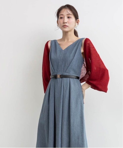 RANDA(ランダ)の「タックフレアデニムワンピース(ワンピース・レディース・ブルー/インディゴブルー・0/1)」の3枚目の写真