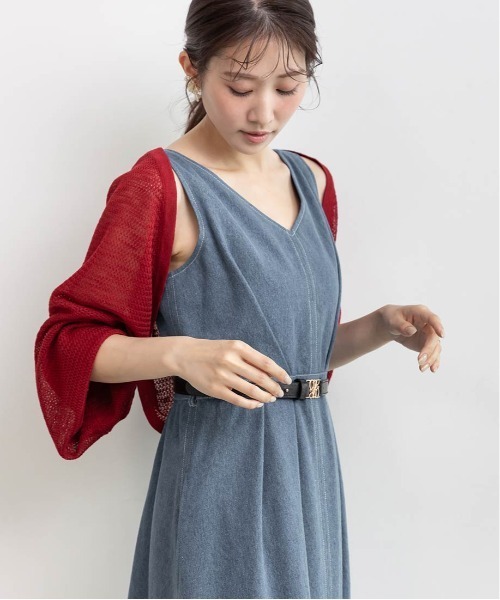 RANDA(ランダ)の「タックフレアデニムワンピース(ワンピース・レディース・ブルー/インディゴブルー・0/1)」の4枚目の写真