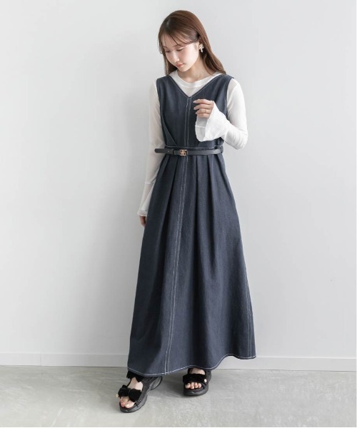 RANDA(ランダ)の「タックフレアデニムワンピース(ワンピース・レディース・ブルー/インディゴブルー・0/1)」の16枚目の写真