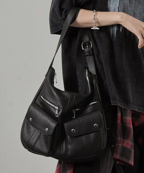 Alfred Alex(アルフレッドアレックス)の「【Alfred Alex】マルチポケットZIPショルダーバッグ(ショルダーバッグ・メンズ・ブロンズ/ブラック・FREE)」の3枚目の写真