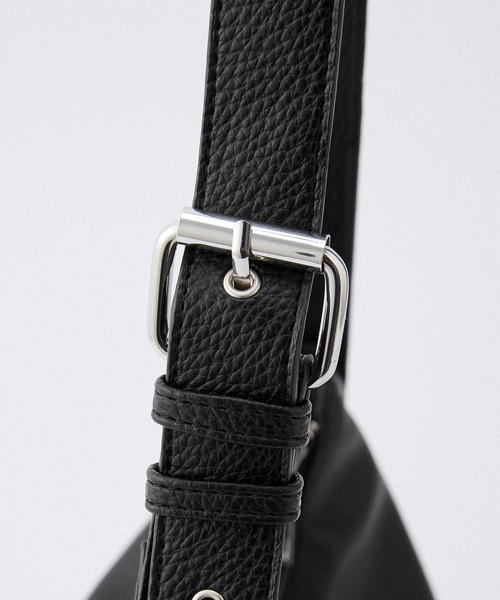 セール】【Alfred Alex】マルチポケットZIPショルダーバッグ