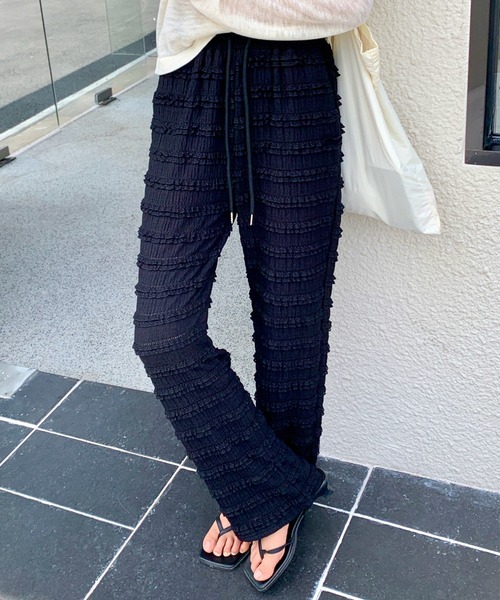 everycoco(エブリーココ)の「フリルレースワイドストレートパンツ(その他パンツ・レディース・ブルー/ホワイト/ブラック・M/L)」の1枚目の写真