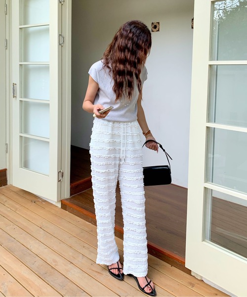 everycoco(エブリーココ)の「フリルレースワイドストレートパンツ(その他パンツ・レディース・ブルー/ホワイト/ブラック・M/L)」の5枚目の写真