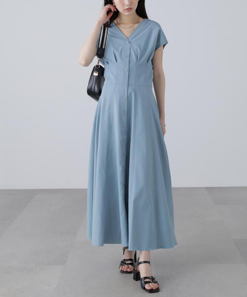 FREE'S MART（フリーズマート）の「【3サイズ展開XS-M】ウエストシェイプ配色ステッチワンピース【低身長サイズ有】（ワンピース・レディース・ホワイト/ブラウン/ブルー/ブラック・X-SMALL/MEDIUM/SMALL）」の4枚目の写真