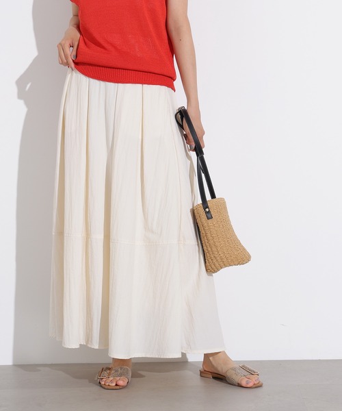 N.（N. Natural Beauty Basic）（エヌエヌナチュラルビューティーベーシック）の「ボリュームフレアスカート（スカート・レディース・ブラック/カーキ/オフホワイト・MEDIUM）」の2枚目の写真