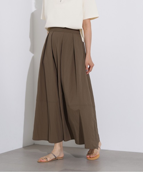 N.（N. Natural Beauty Basic）（エヌエヌナチュラルビューティーベーシック）の「ボリュームフレアスカート（スカート・レディース・ブラック/カーキ/オフホワイト・MEDIUM）」の4枚目の写真