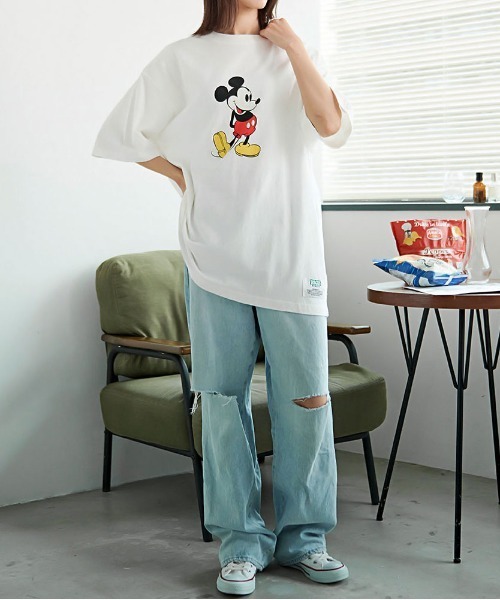 Disney(ディズニー)の「『DISCUS/ディスカス×DISNEY/ディズニー』半袖TEE(Tシャツ/カットソー・レディース・ブラック系1/ブラック系2/ホワイト系2/ホワイト系1・L/M)」の15枚目の写真