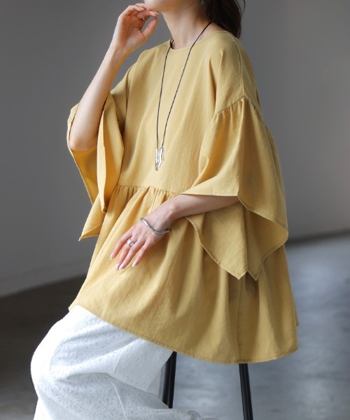 HUG.U(ハグユー)の「フレアTシャツ(シャツ/ブラウス・レディース・ホワイト/ライトブルー/イエロー/ブラック・FREE)」の4枚目の写真