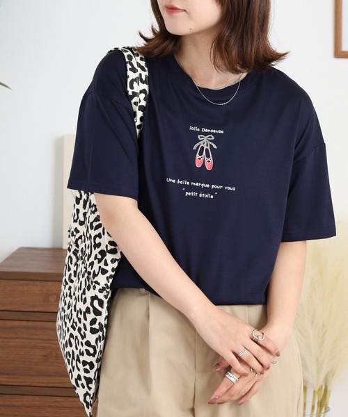 BRODIAEA(ブローディア)の「BRODIAEA バレエシューズ半袖Tシャツ(Tシャツ/カットソー・レディース・ライム/ベージュ/オフホワイト/ネイビー・40)」の4枚目の写真
