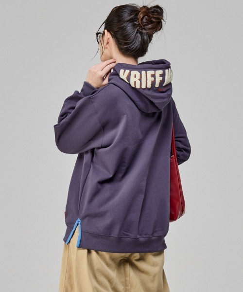 KRIFF MAYER Lady's Collection（クリフメイヤーレディースコレクション）の「【乾きやすい】サガラ刺繍裏起毛パーカー(フードロゴ)（スウェット・レディース・ブラウン/ナチュラル/パープル/ベージュ/チャコール/カラフル/グリーン/レッド・LARGE/MEDIUM）」の6枚目の写真