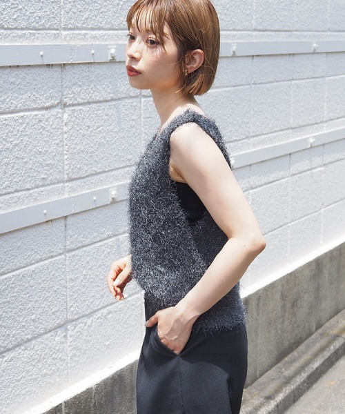 tiptop（ティップトップ）の「ラメフェザー2wayベスト（ベスト・レディース・グレー/チャコールグレー/アイボリー・FREE）」の15枚目の写真