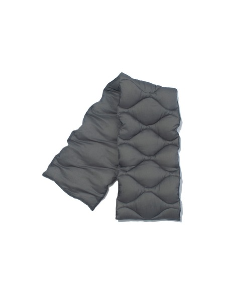 F/CE. （エフシーイー）の「F/CE. 25-TAION BY F/CE. PACKABLE DOWN SCARF / エフシーイー  25-タイオンバイエフシーイーパッカブルダウンスカーフ（マフラー・メンズ・グレー/ダークグリーン/ブラック/ネイビー/パープル・FREE）」の3枚目の写真