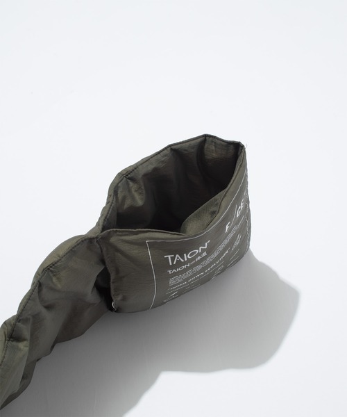 F/CE. （エフシーイー）の「F/CE. 25-TAION BY F/CE. PACKABLE DOWN SCARF / エフシーイー  25-タイオンバイエフシーイーパッカブルダウンスカーフ（マフラー・メンズ・グレー/ダークグリーン/ブラック/ネイビー/パープル・FREE）」の10枚目の写真