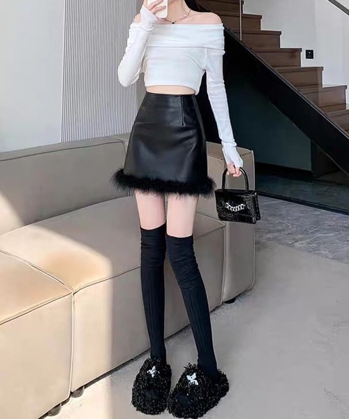 meJane(ミージェーン)の「裾ファー 合皮ミニスカート(スカート・レディース・ホワイト/ブラック・S/M)」の7枚目の写真