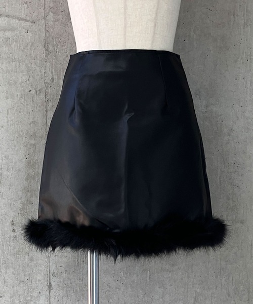meJane(ミージェーン)の「裾ファー 合皮ミニスカート(スカート・レディース・ホワイト/ブラック・S/M)」の17枚目の写真