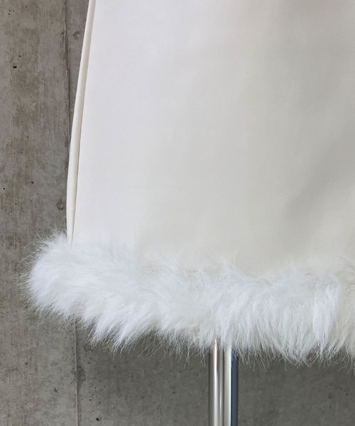 meJane(ミージェーン)の「裾ファー 合皮ミニスカート(スカート・レディース・ホワイト/ブラック・S/M)」の16枚目の写真