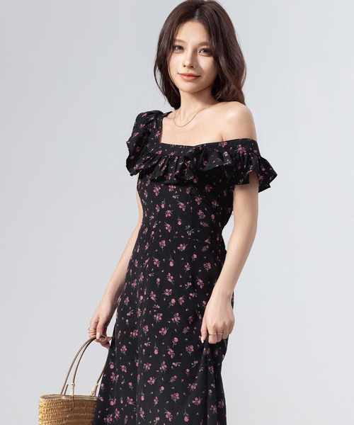 DAY CLOSET(デイ クローゼット)の「レディース 前後2WAY小粒柄ワンショルロングワンピース(ワンピース・レディース・ブラック系その他/ドット・M/L/XL/S)」の3枚目の写真