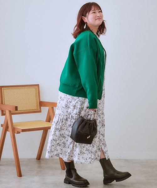 SMILE LAND（スマイルランド）の「＜大きいサイズ＞スポンジニットジップアップカーディガン（カーディガン/ボレロ・レディース・グリーン/ブラック・3L/5L/4L/LL/L）」の4枚目の写真