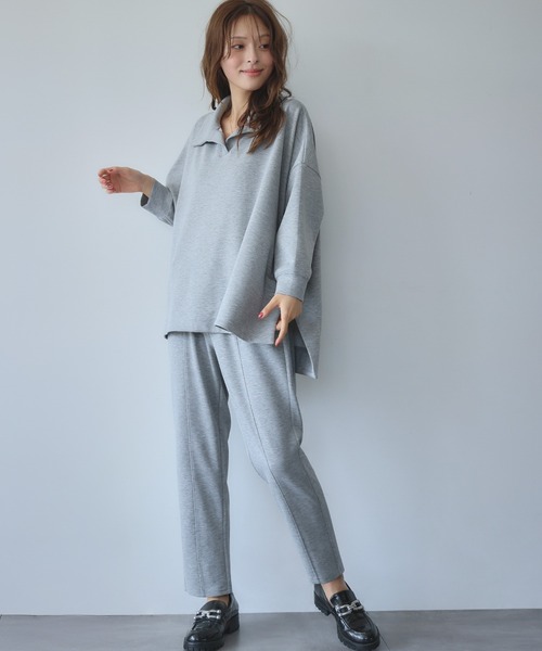 ELFRANK（エルフランク）の「ドライスウェット セットアップ 襟付き スキッパー カットソー クロップドパンツ 2点セット 上下セット（セットアップ・レディース・グレー/オフホワイト・S/M）」の12枚目の写真