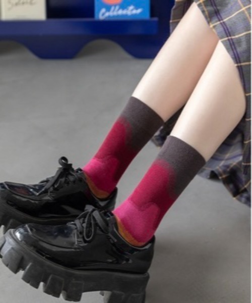 Burner（バーナー）の「【OKUOKU　0909】カラフル　ドット　抽象柄ソックス oku-socks-738984993663-3（ソックス/靴下・レディース・ブルー系その他/ワイン系/ブラック系その他・FREE）」の5枚目の写真