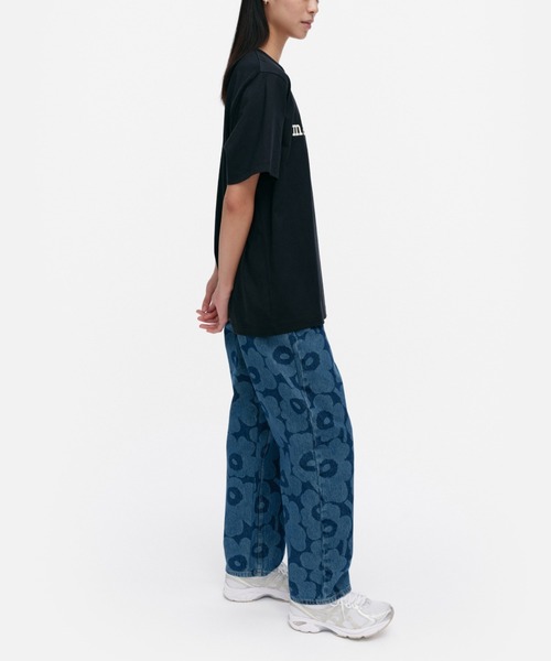 marimekko(マリメッコ)の「【kioski】 Vihne Logo / t-shirt(Tシャツ/カットソー・レディース・ブラック/レッド・X-SMALL/SMALL/MEDIUM/LARGE)」の3枚目の写真