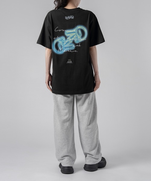 ZOZO(ゾゾ)の「ZOZOFES T(Tシャツ/カットソー・レディース・ブラック/ホワイト・XL/L/M)」の5枚目の写真