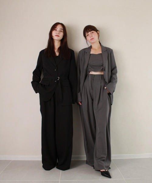 Reurie'(レウリィ)の「【セットアップ着用可能】ベルテッドテーラードジャケット / きれいめ カジュアル モード ベルト付き オフィスカジュアル グレー アイボリー ベージュ ブラック(テーラードジャケット・レディース・ブラック/グレー/アイボリー・FREE)」の4枚目の写真