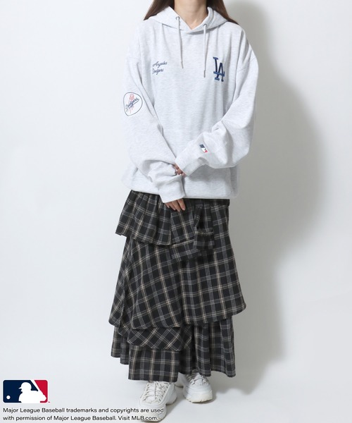 MLB（メジャーリーグベースボール）の「2025AW MLB/メジャーリーグベースボール  オーバーサイズ 裏起毛 ワッペン刺繍 チームロゴ プルオーバーパーカー フーディー レディース メンズ（パーカー・メンズ・アッシュグレー/ブラック/ネイビー/ブラウン・M/L/LL）」の18枚目の写真