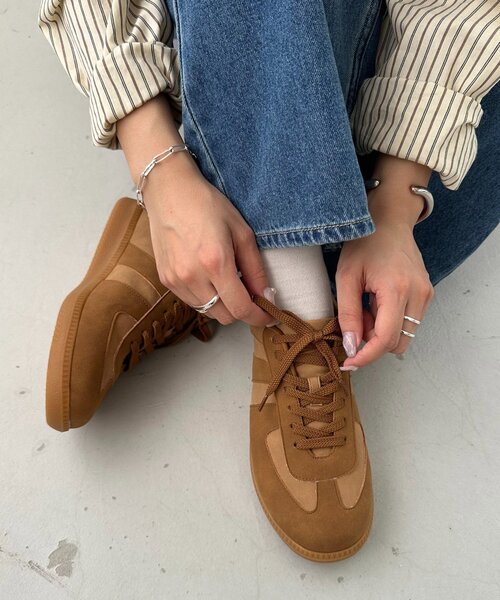 DISCOAT(ディスコート)の「【ユニセックス】ジャーマントレーナー(スニーカー・レディース・キャメル/グレー/ブラウン・24.5cm/23.5cm/27.5cm/26.5cm)」の15枚目の写真