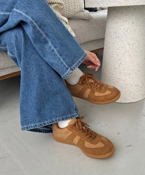 DISCOAT(ディスコート)の「【ユニセックス】ジャーマントレーナー(スニーカー・レディース・キャメル/グレー/ブラウン・24.5cm/23.5cm/27.5cm/26.5cm)」の17枚目の写真