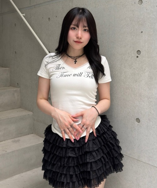 Lae(レイ)の「レースレタリングTシャツ(Tシャツ/カットソー・レディース・ブラック/ホワイト・MEDIUM/SMALL)」の4枚目の写真