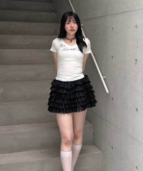 Lae(レイ)の「レースレタリングTシャツ(Tシャツ/カットソー・レディース・ブラック/ホワイト・MEDIUM/SMALL)」の6枚目の写真