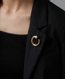 ORLEAN（オルレアン）の「金属アレルギー対応 デザインモチーフパールブローチ サージカルステンレス（ブローチ/コサージュ）」